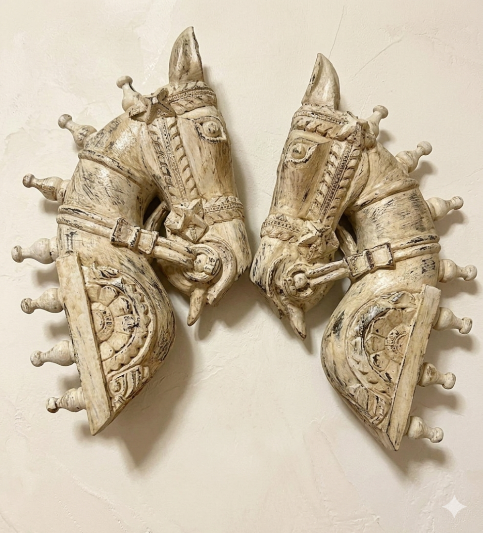 Carved Horse Head (1+1 FREE)